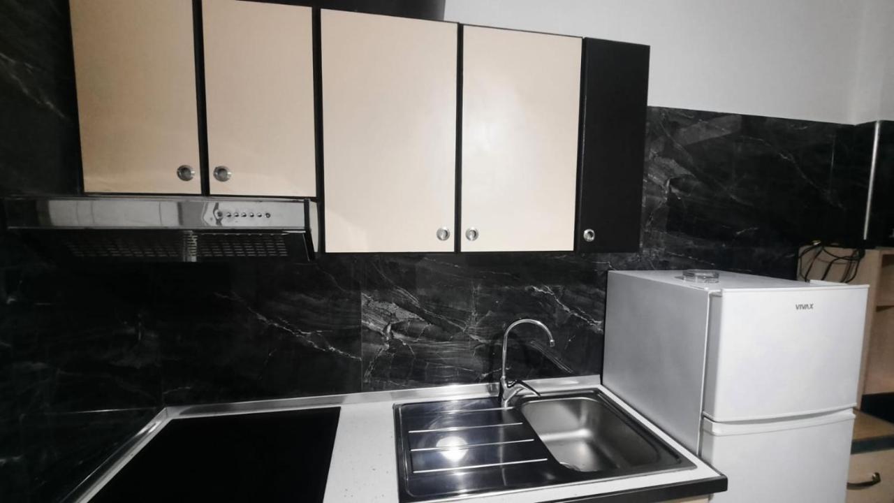 Lovely And Quite Appartament 1-3 A Apartment Tirana