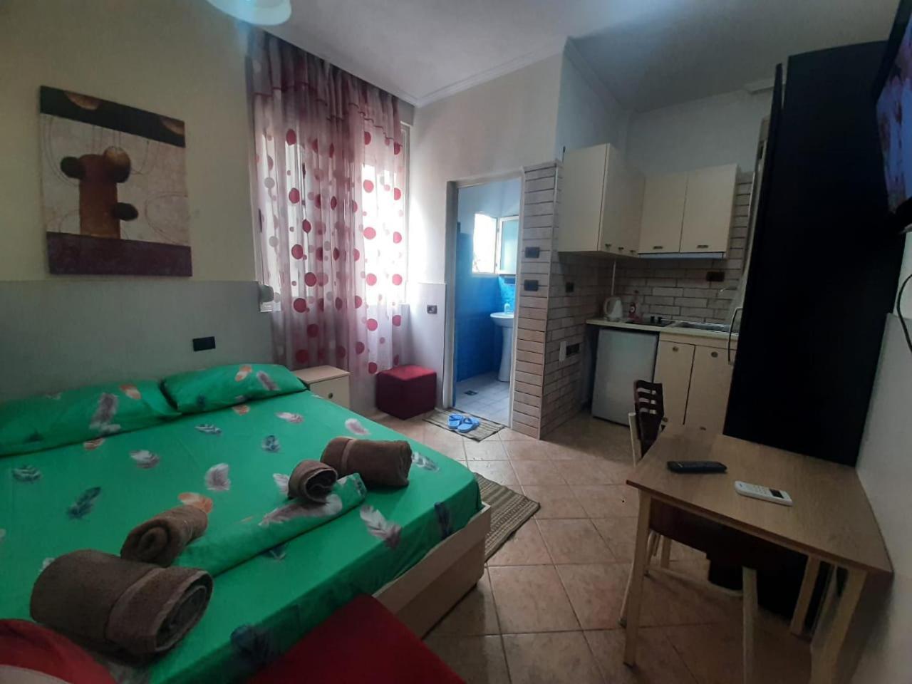 Apartment Lovely And Quite Appartament 1-3 A Tirana